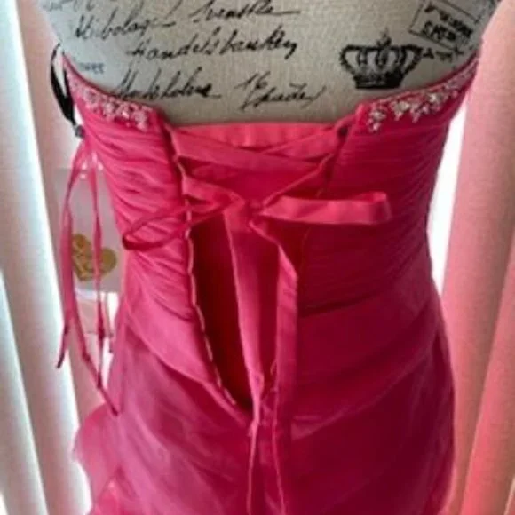 *Markdown* Stunning Hot Pink Organza Strapless Formal Evening Gown Size 8 - Picture 7 of 8